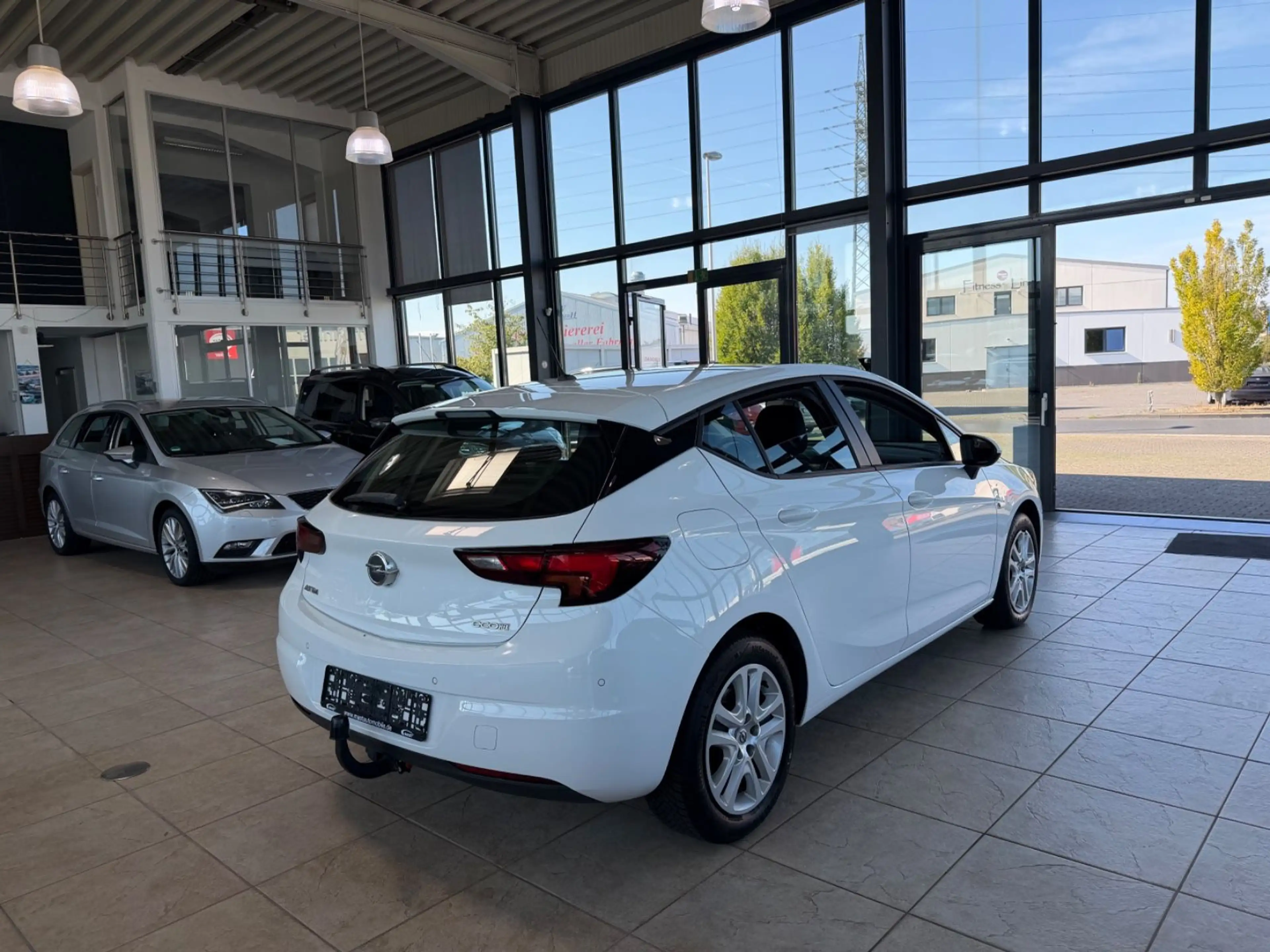 Opel Astra K Lim. 5-trg. Edition Start/Stop/Automatik — photo 5