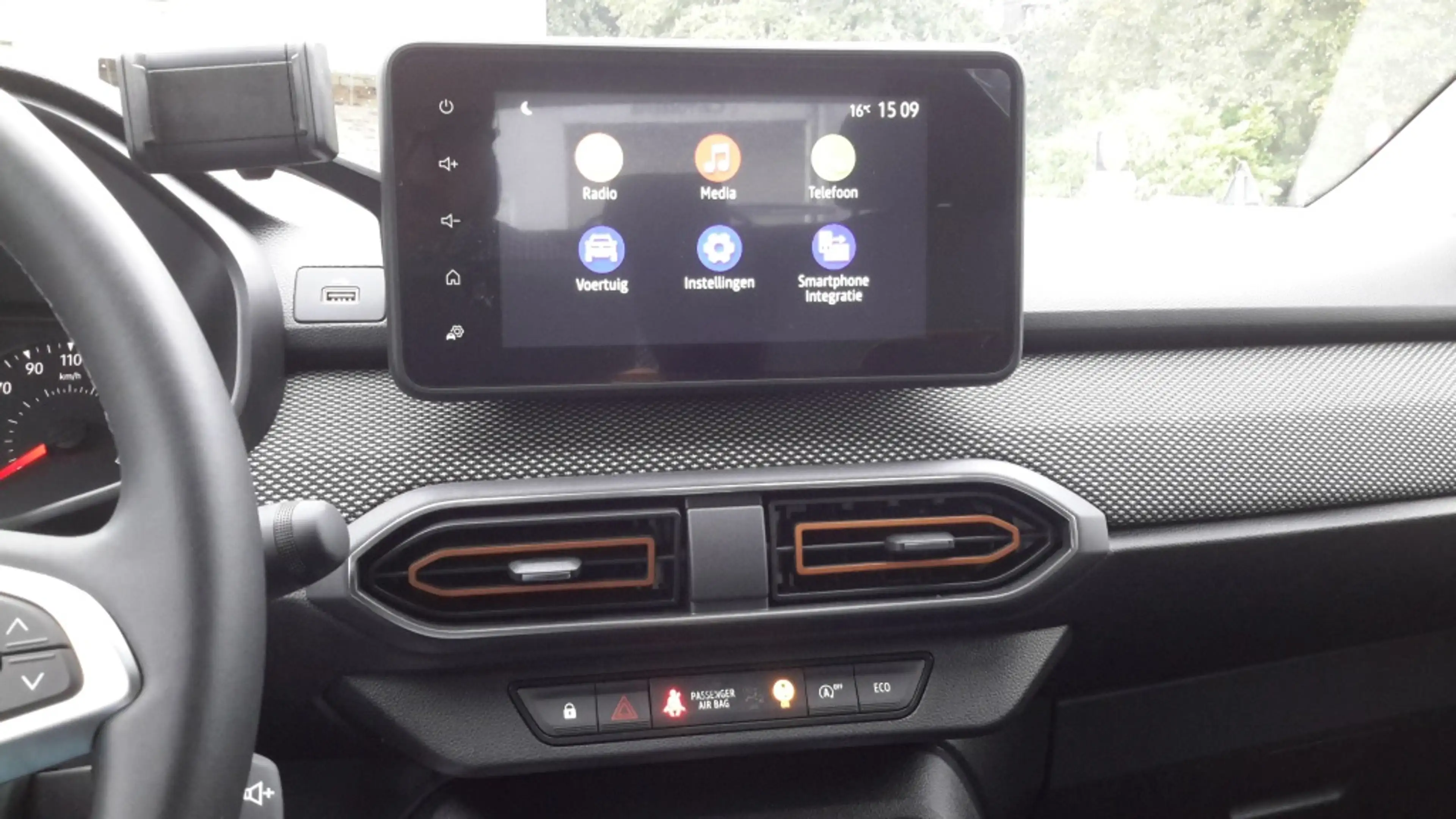 Dacia Sandero III Stepway Plus — photo 8