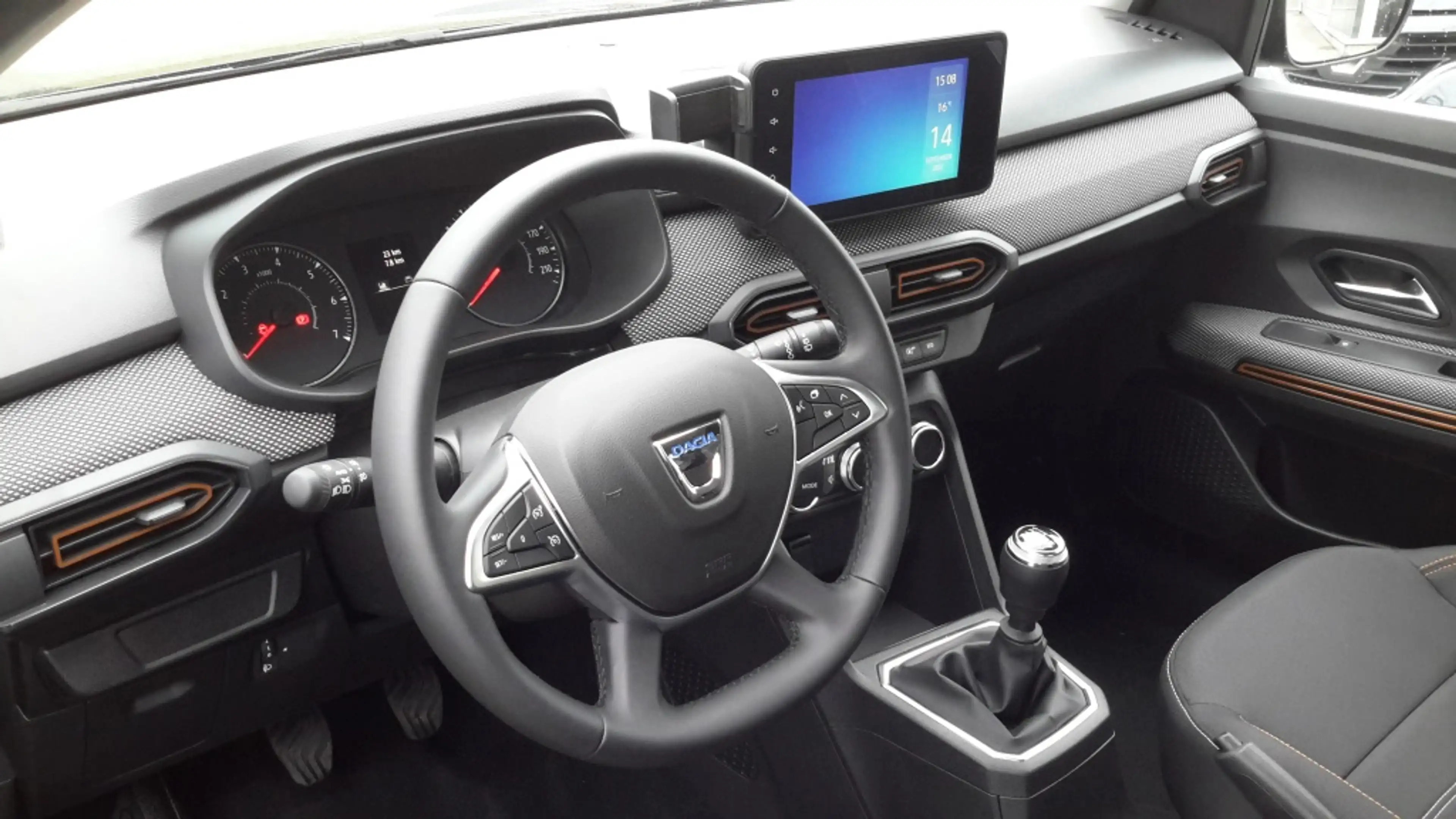 Dacia Sandero III Stepway Plus — photo 6