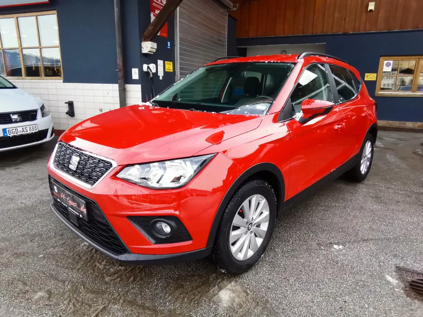 SEAT Arona Style 1.0 EcoTSI +PDC+DAB+Navi+Full-Link Rot - 1