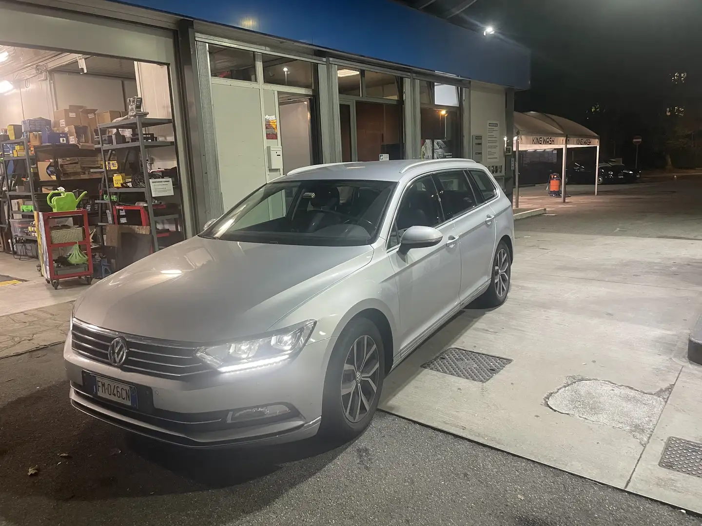 Volkswagen Passat Variant 2,0 Highline auto - 1