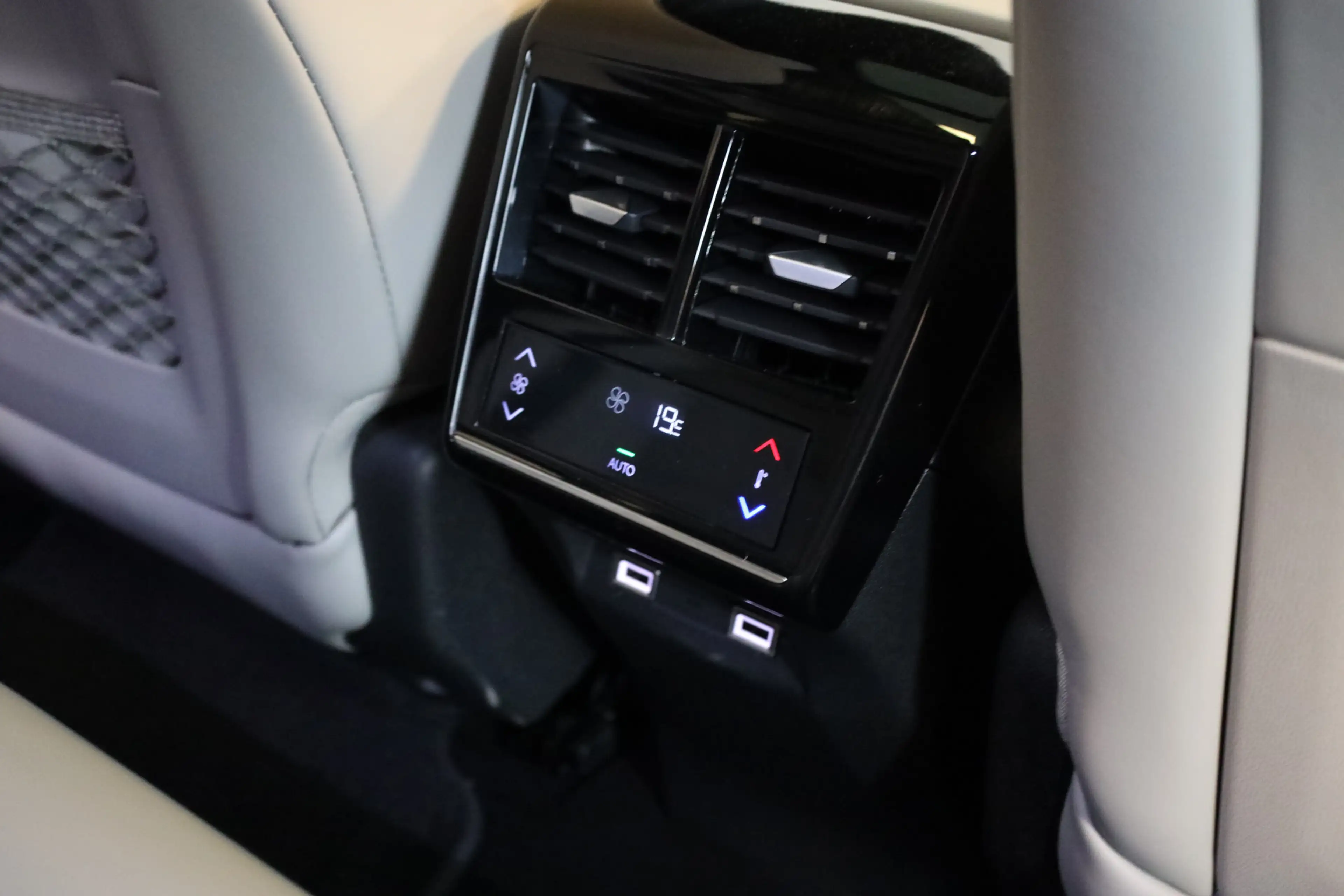 DS Automobiles DS 7 e-Tense 360 4x4 La Première Nappa Leer | Massage V — photo 19