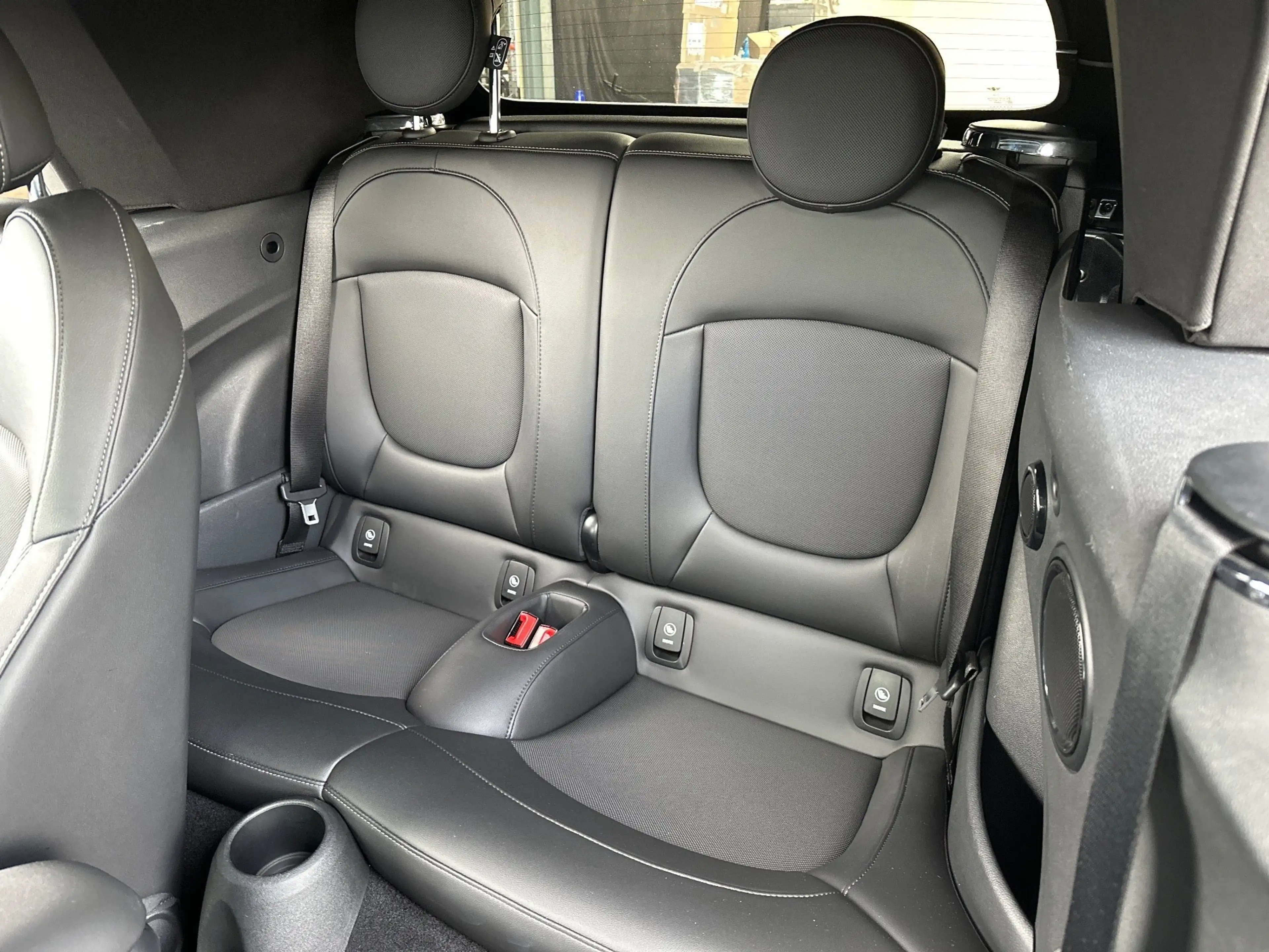 MINI Cooper S Cabrio Aut. Classic Trim NAV+LED+HUD+KAM+SHZ+KEYLESS+PP — photo 15