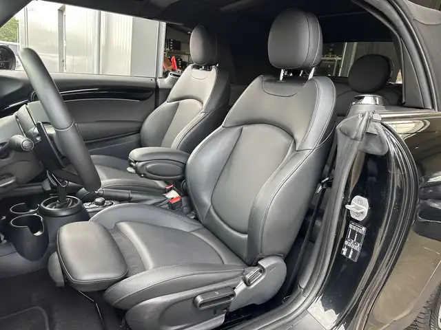 Mini Cooper Cooper view 14