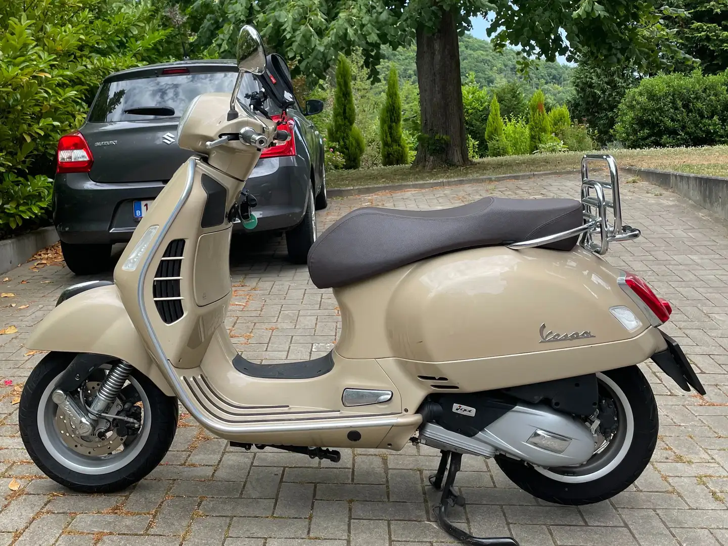 Vespa GTS 125 Beige - 2