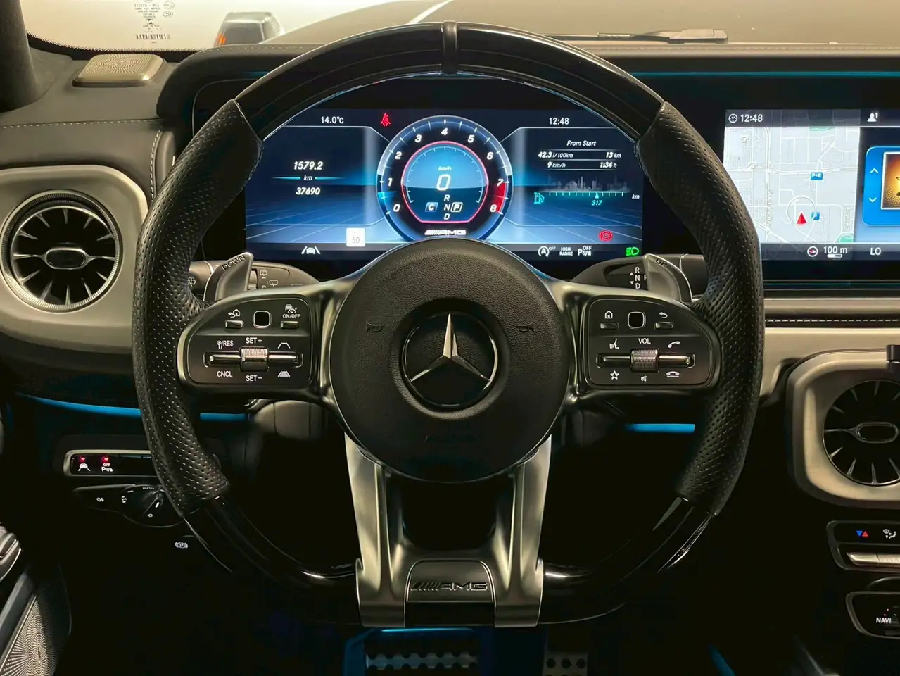 Mercedes-Benz G-Class снимка Mercedes-Benz G-Class