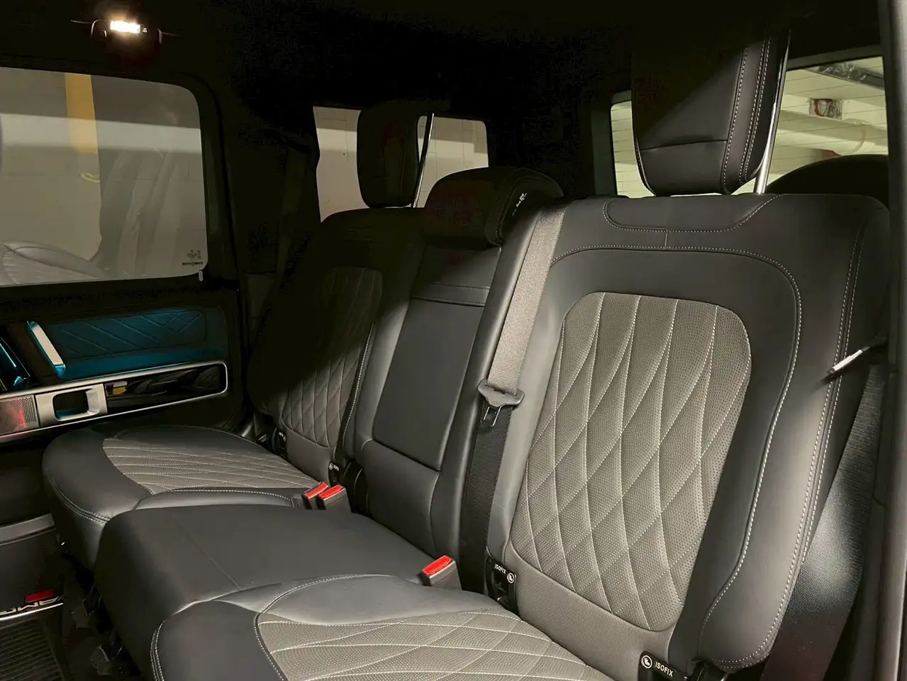 Mercedes-Benz G-Class снимка Mercedes-Benz G-Class