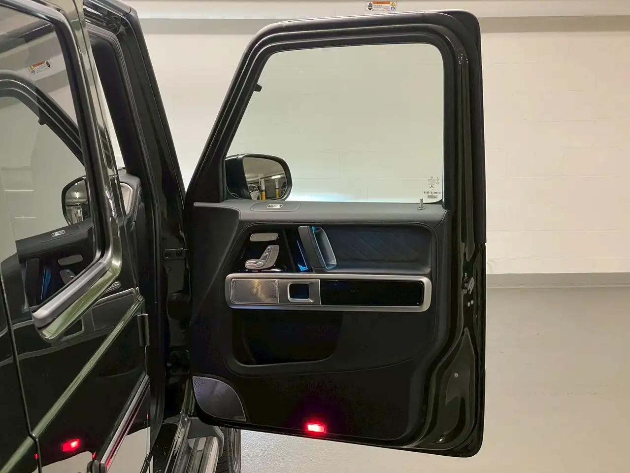 Mercedes-Benz G-Class снимка Mercedes-Benz G-Class