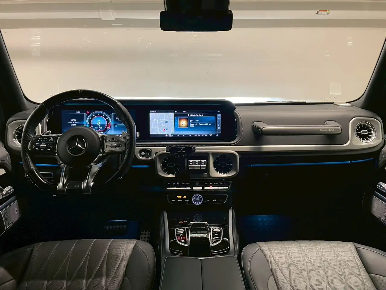 Mercedes-Benz G-Class снимка Mercedes-Benz G-Class