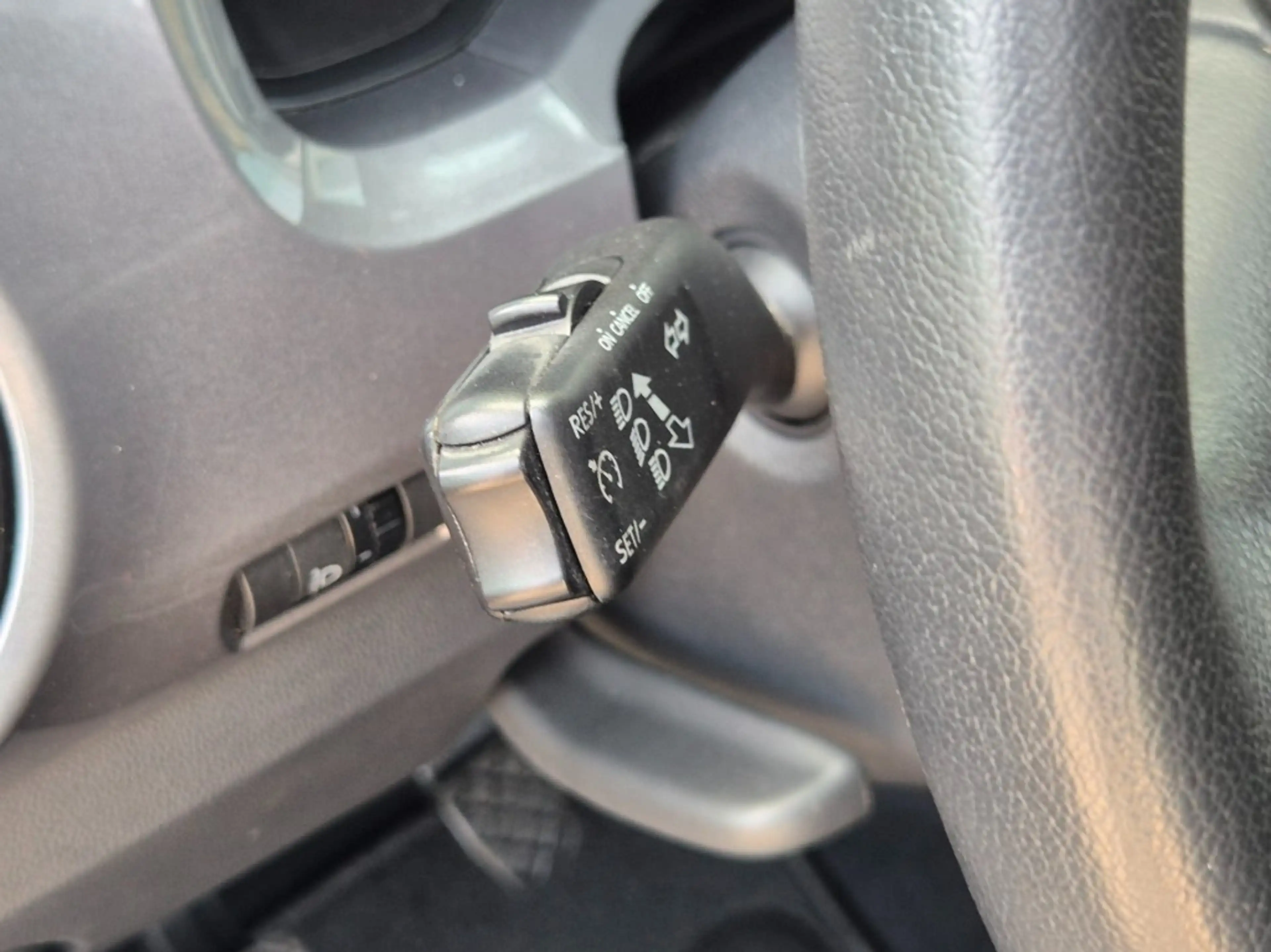 SEAT Mii 1.0 STYLE INTENSE — photo 11