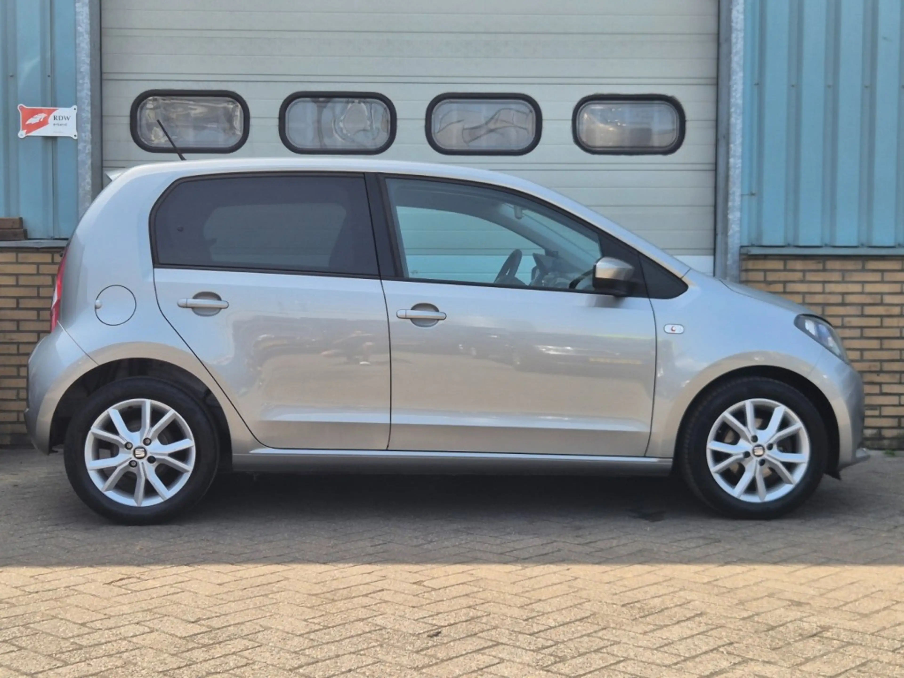 SEAT Mii 1.0 STYLE INTENSE — photo 18