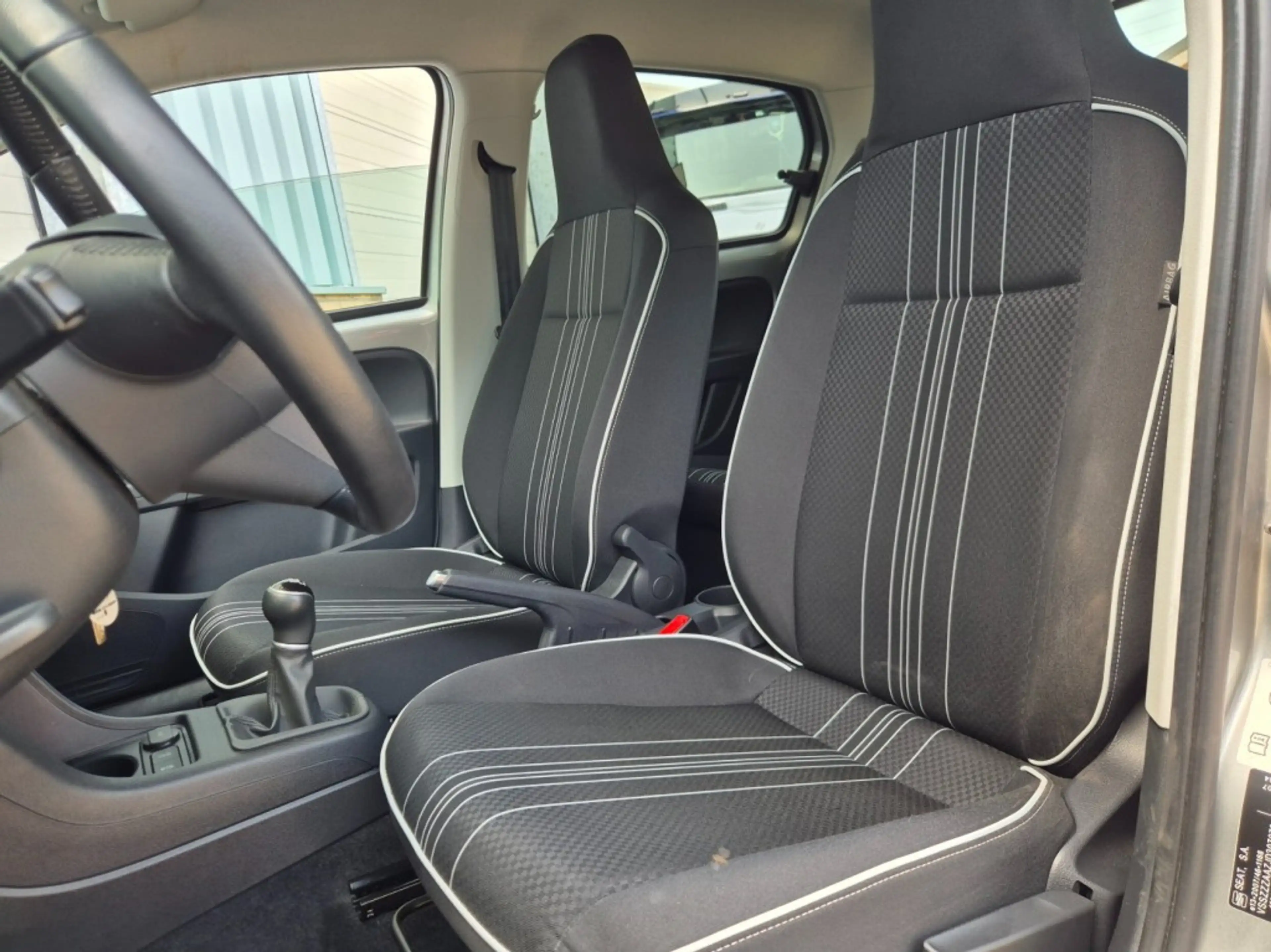 SEAT Mii 1.0 STYLE INTENSE — photo 12