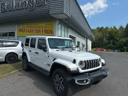 White 2025 Jeep Wrangler Sahara 4-Door 4WD SUV / Crossover Four-Wheel Drive 8-Speed Automatic