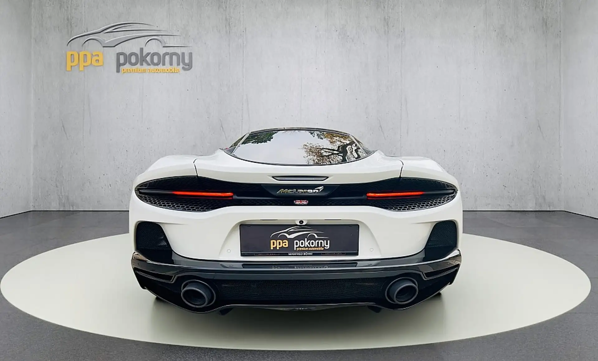 맥라렌 GT 2022 흰색 사진 4