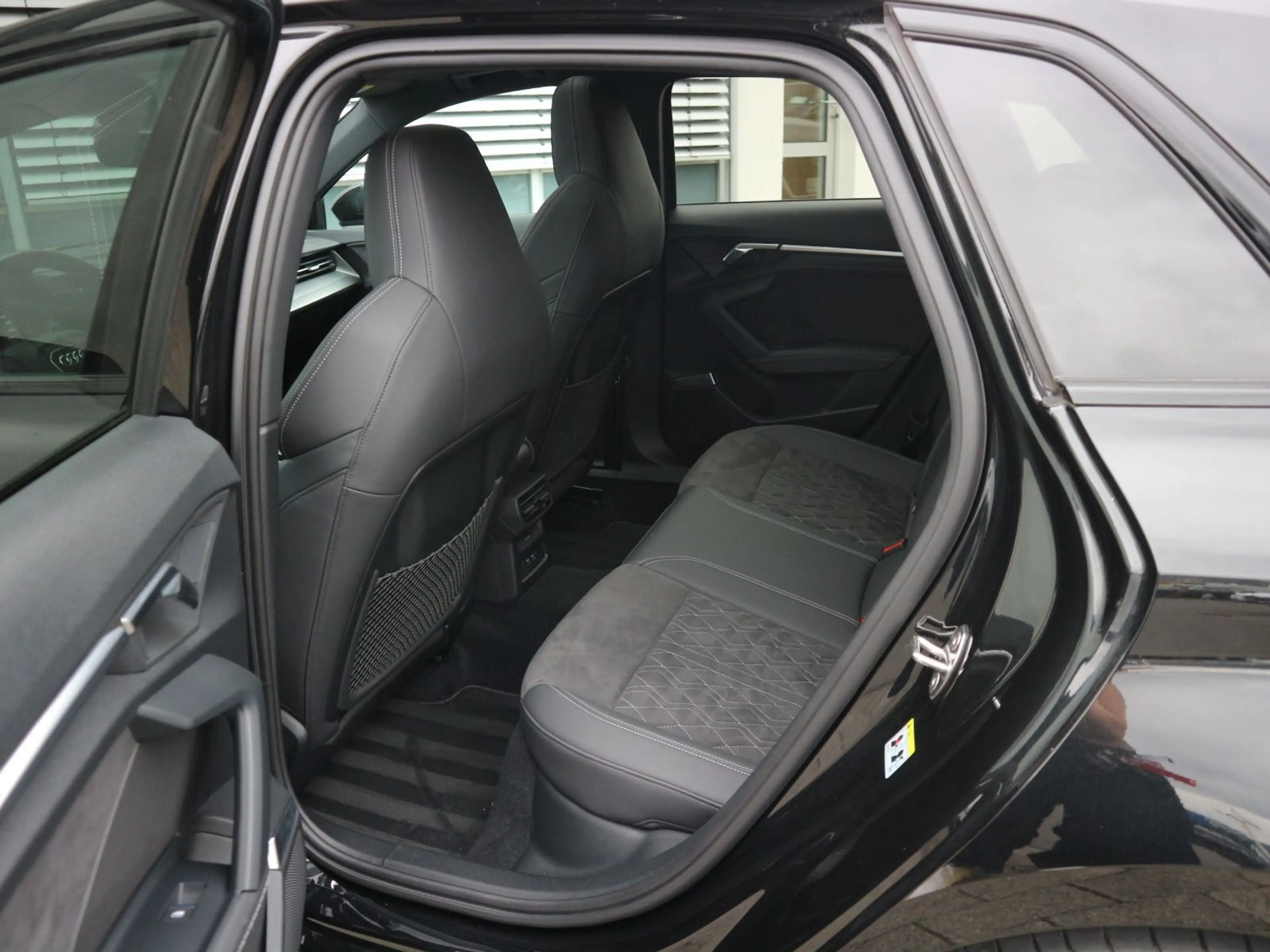 Audi S3 2.0 TFSI quattro PANO*RFK*B&O*ACC — photo 13