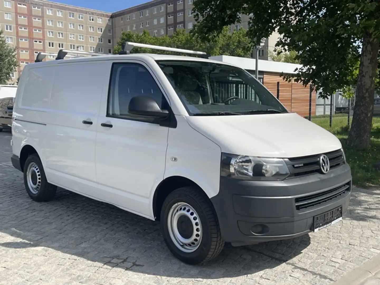 Volkswagen T5 Transporter 2.0 TDI 84kW BMT 1.HAND*AHK* Weiß - 1