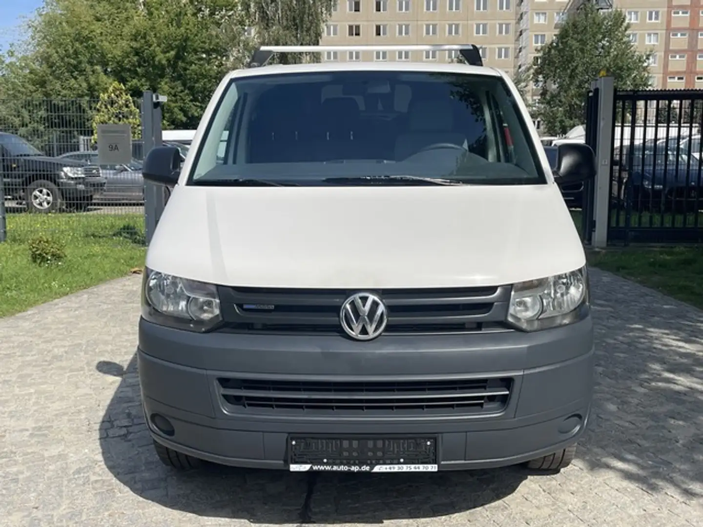 Volkswagen T5 Transporter 2.0 TDI 84kW BMT 1.HAND*AHK* Weiß - 2