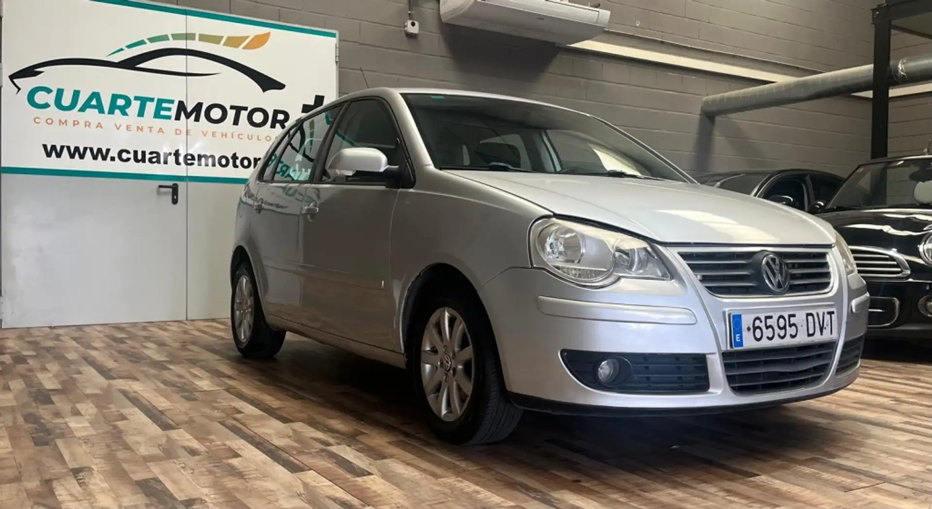 Volkswagen Polo 1.4 Advance - 1