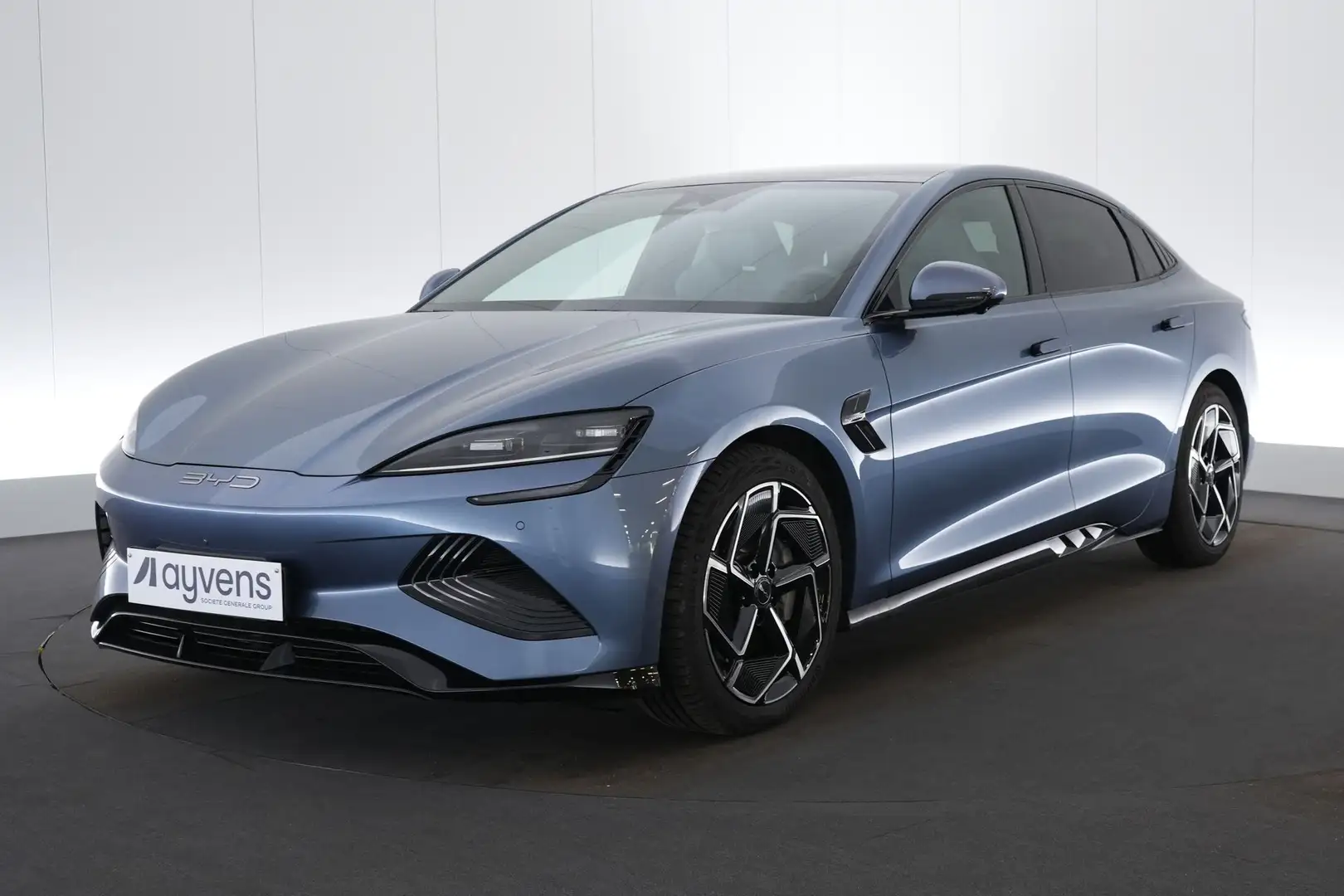 BYD ETP3 83 kWh Excellence 4WD LEDER/CUIR LED GPS PDC 360°C Grau - 1