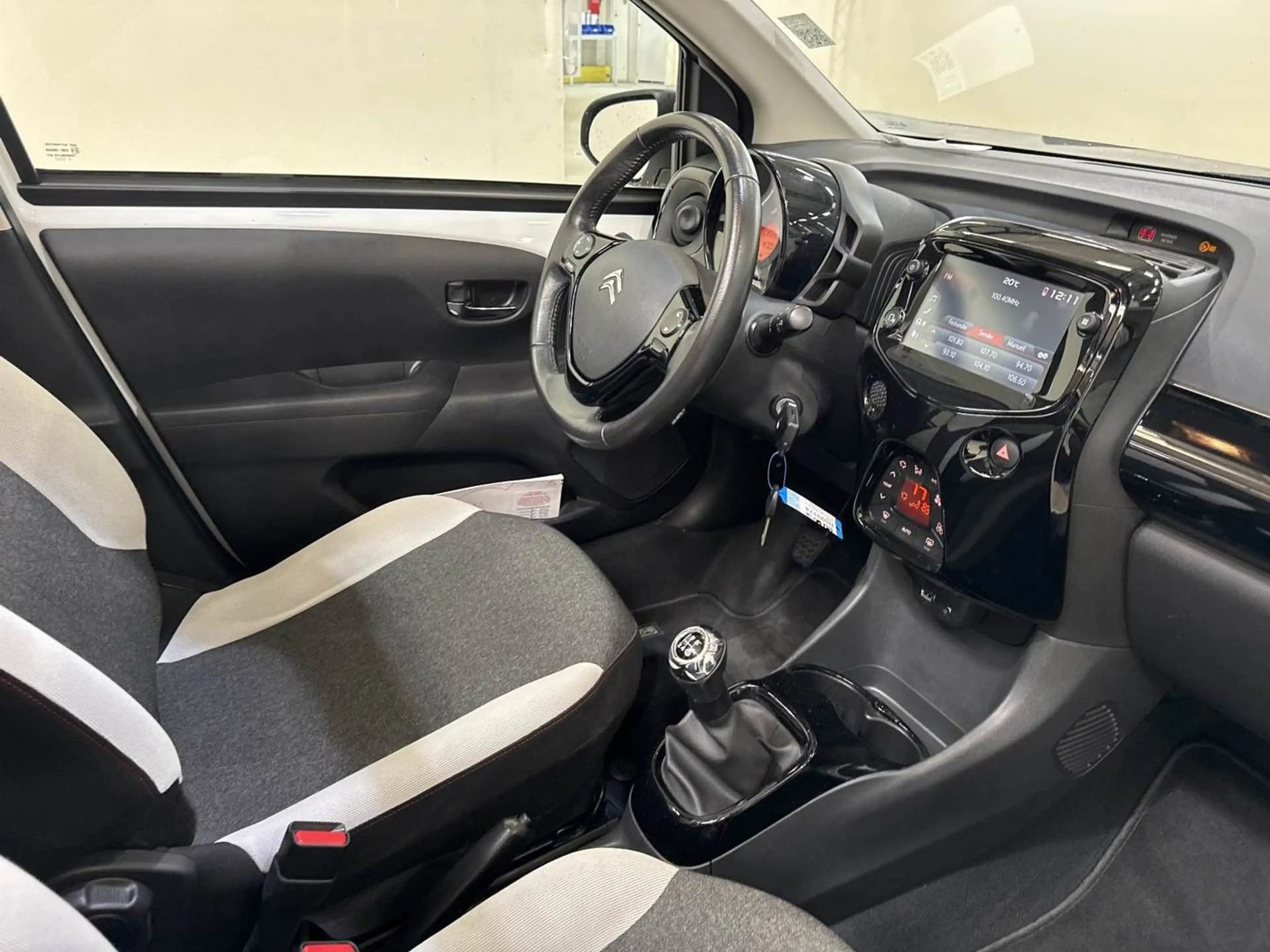 Citroen C1 Airscape Shine Faltdach — photo 11
