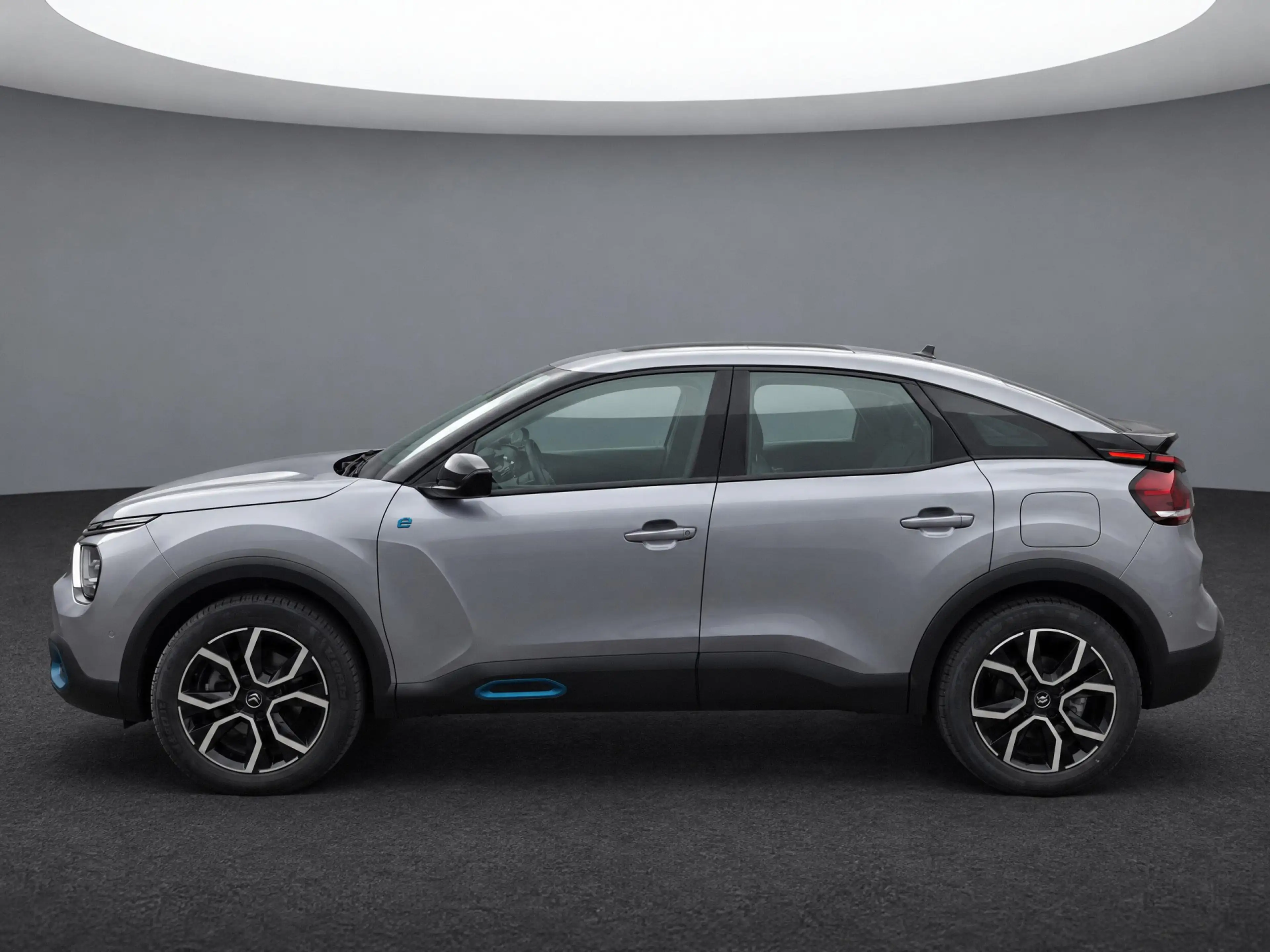Citroen E-C4 Electric Shine 50 kWh Luxe uitvoering! — photo 3