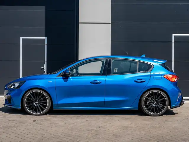 Ford Focus view 9