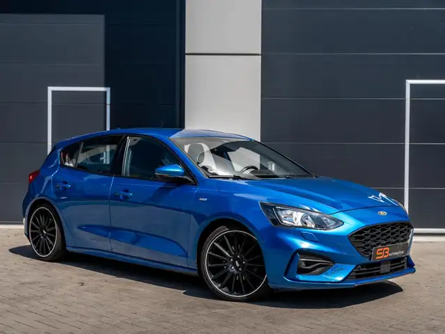 Ford Focus view 5