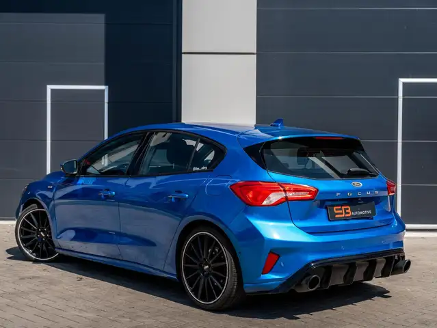 Ford Focus view 10