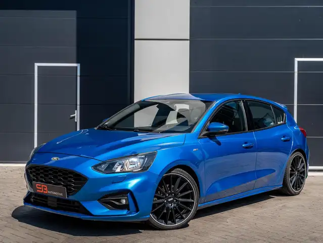2018 Ford Focus in Blue for sale