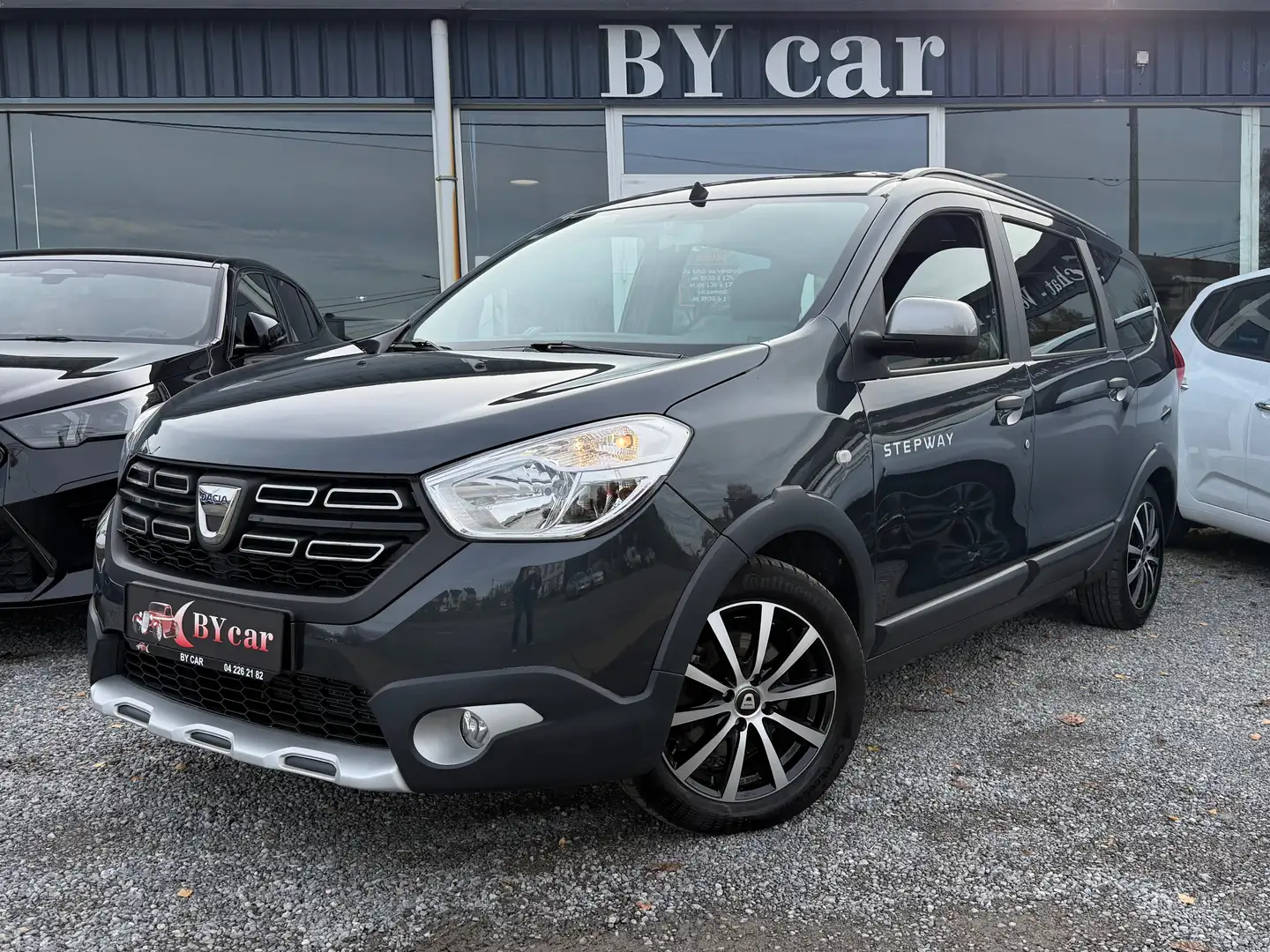 Dacia Lodgy Stepway 1.3 TCe 7 PLACES *GARANTIE 2 ANS* Gris - 1