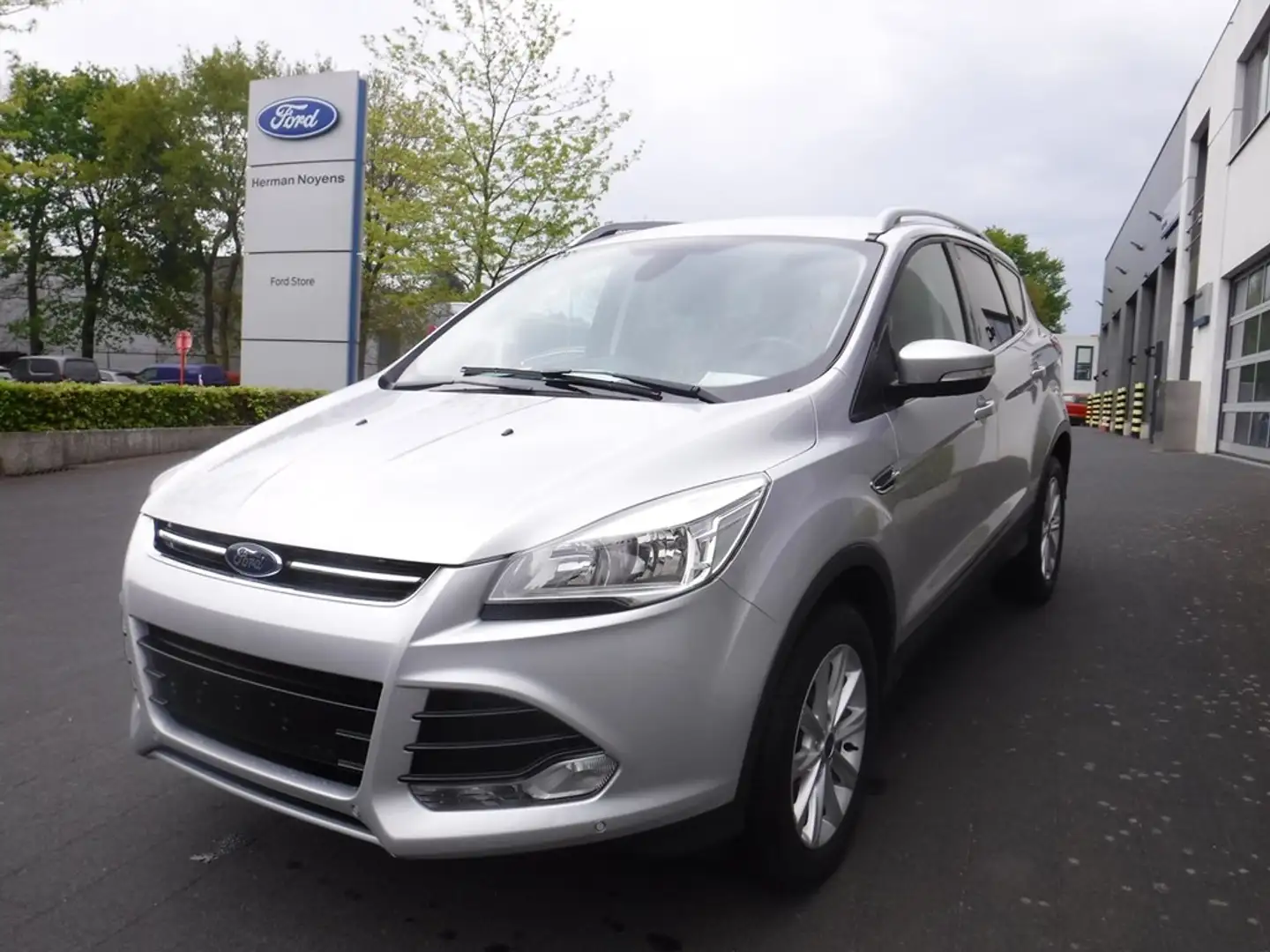 Ford Kuga Titanium Argent - 1