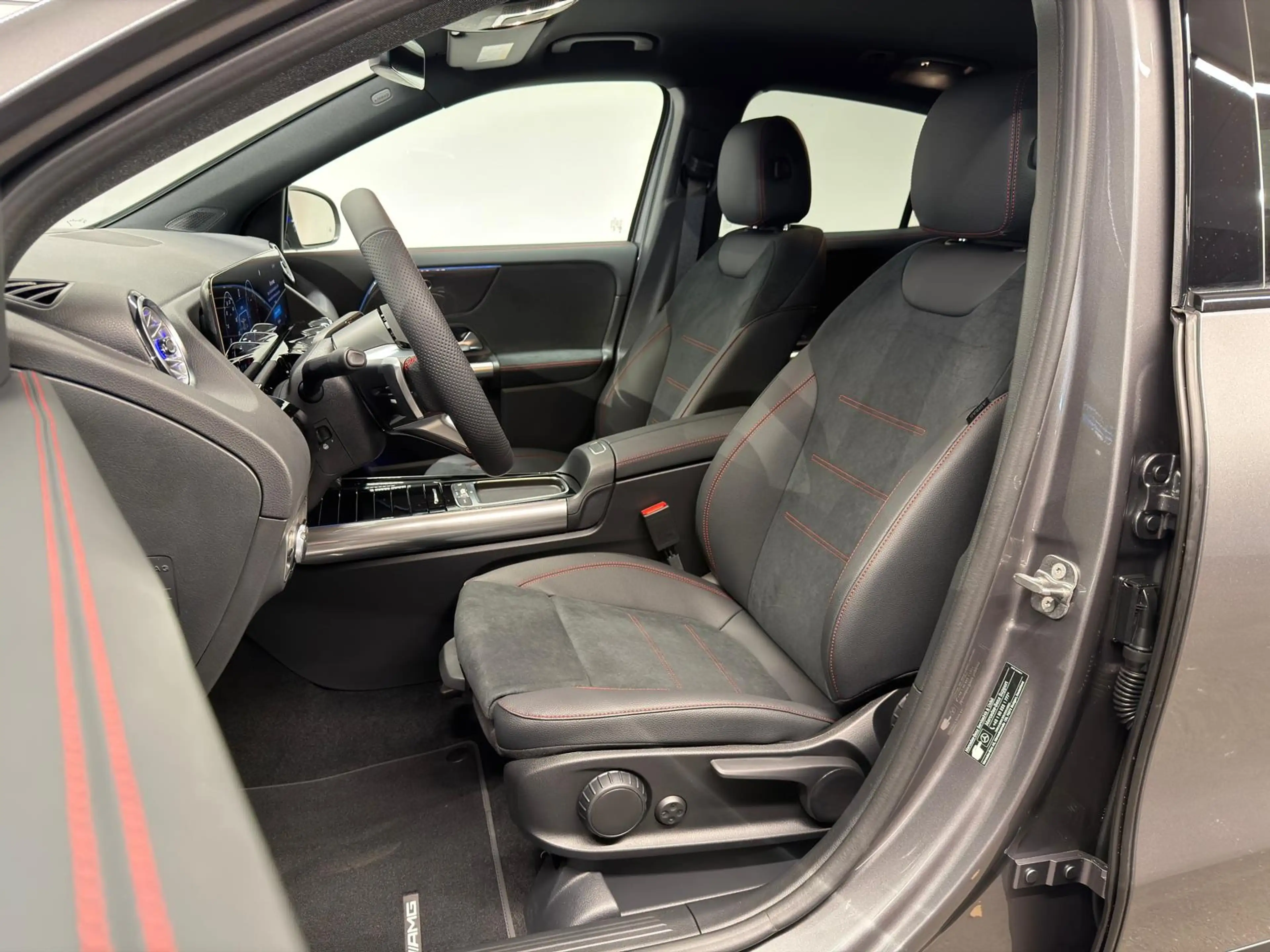 Mercedes-Benz GLA 200 d 4MATIC Österreich-Edition — photo 7