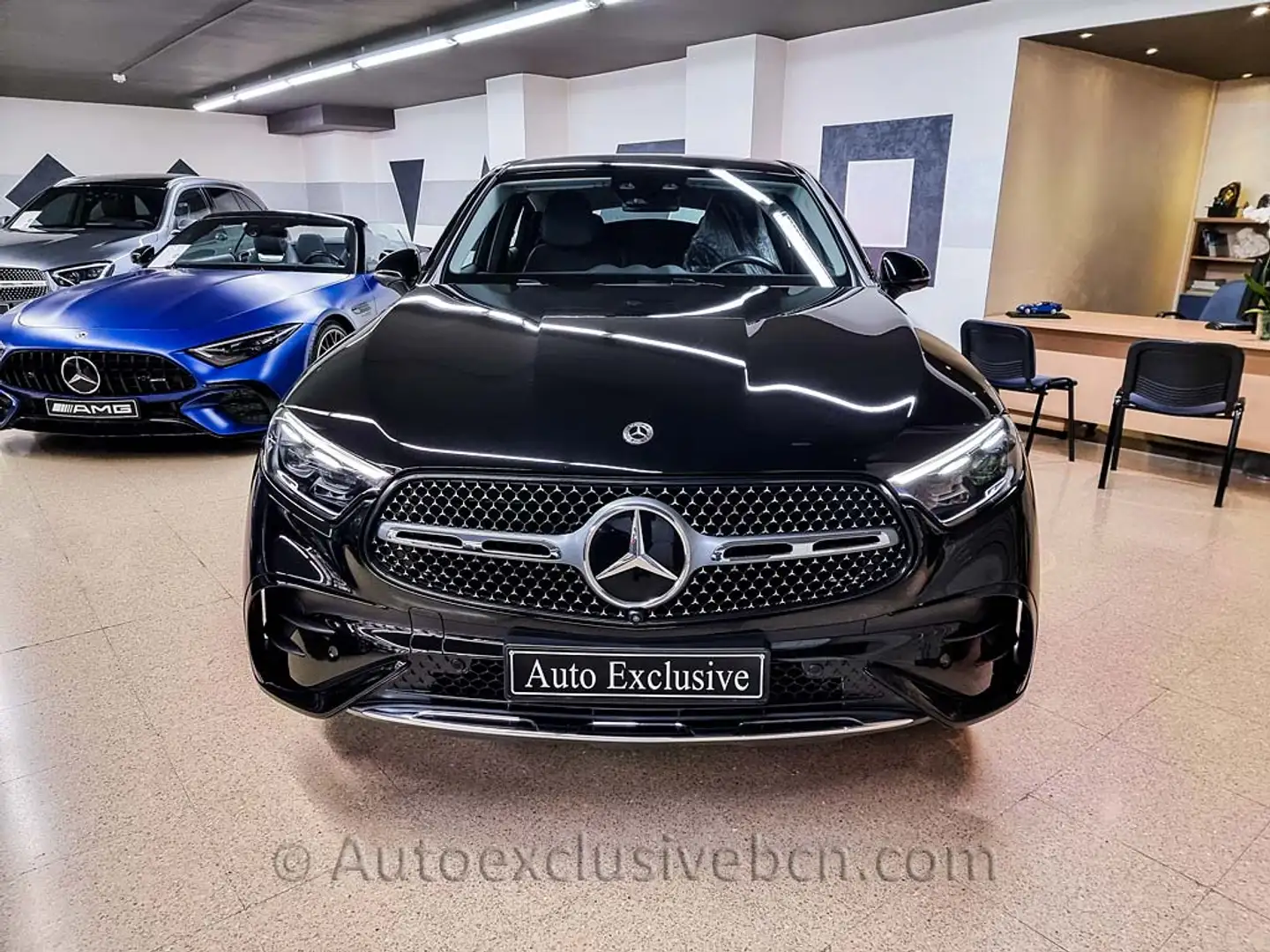 Mercedes-Benz GLC 300 Coupé 300e 4Matic Schwarz - 2