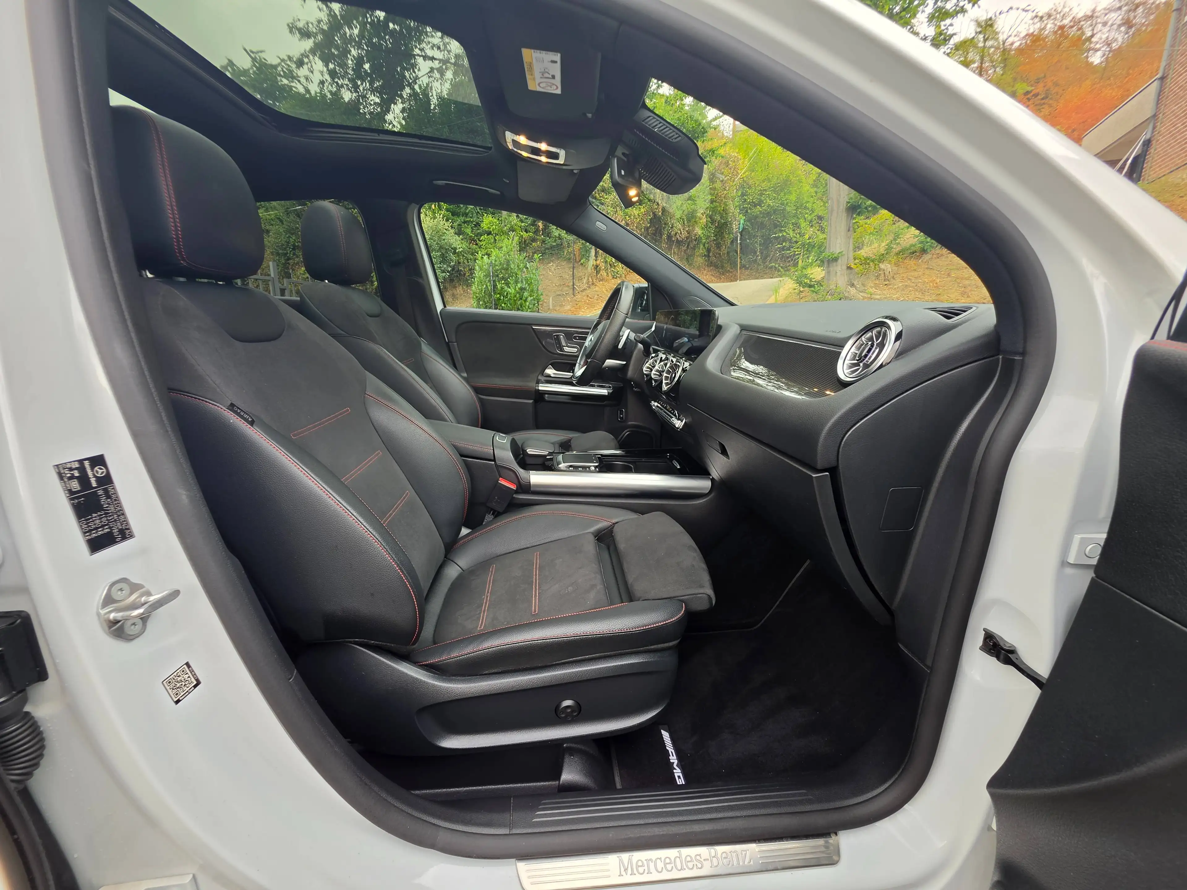Mercedes-Benz GLA 200 B2B*MARCHAND*200d*4-Matic*PACKAMG*PACKNIGHT*PANO*ACC*360CAM — photo 10