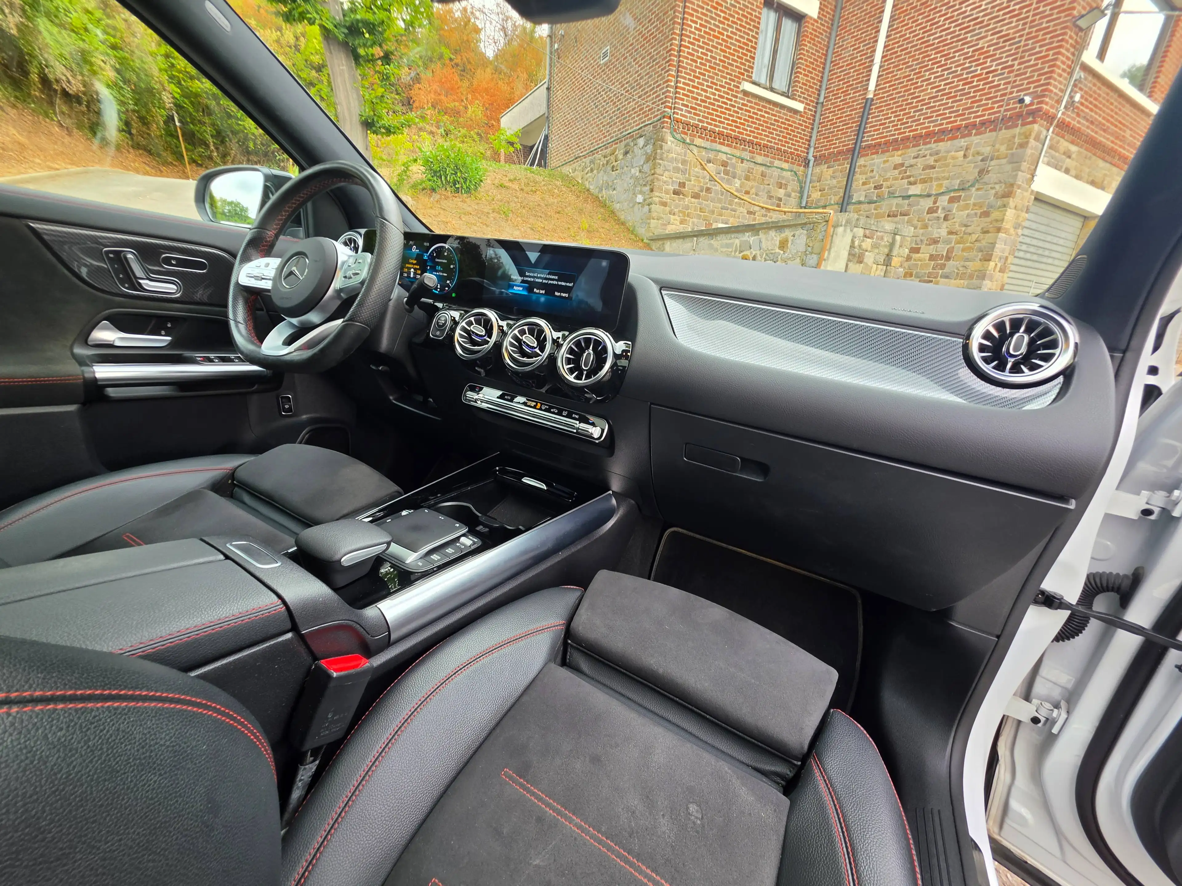 Mercedes-Benz GLA 200 B2B*MARCHAND*200d*4-Matic*PACKAMG*PACKNIGHT*PANO*ACC*360CAM — photo 11