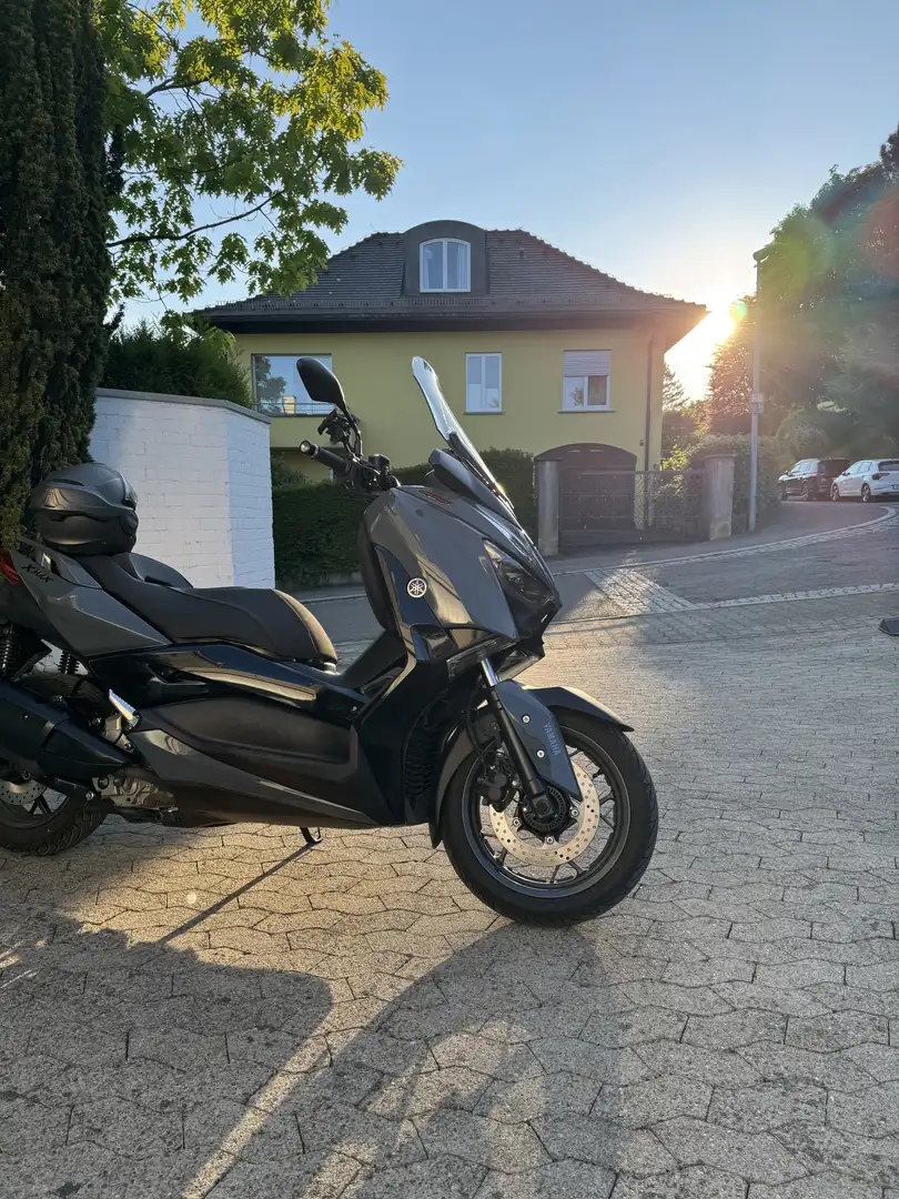 Yamaha X-Max 300 Tech Max - 1