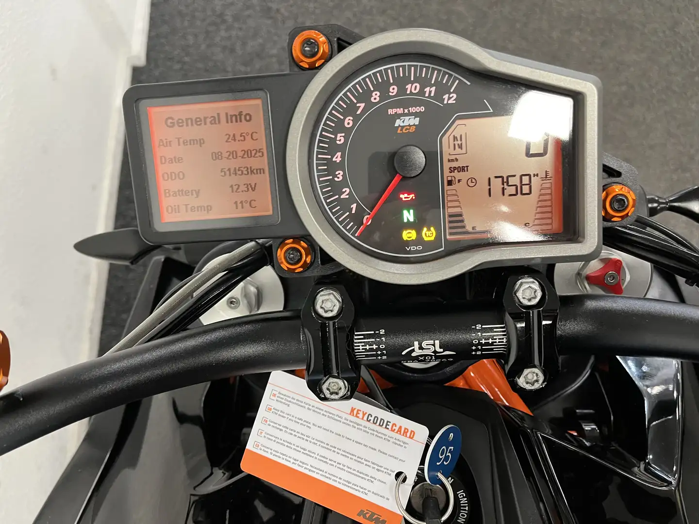 KTM 1290 Super Duke R SUPERDUKE Zwart - 2