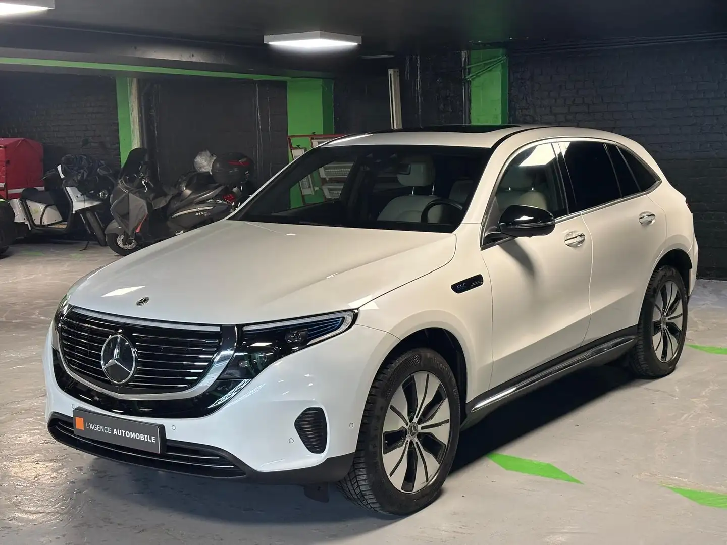 Mercedes-Benz EQC 400 EQC 80kWh 400 4-Matic - TVA DEDUCTIBLE Wit - 2