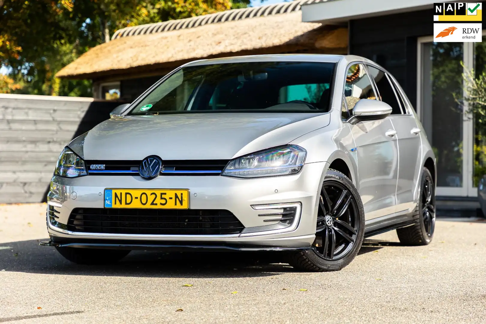 Volkswagen Golf GTE 1.4 TSI Spoilerset I 17 Inch I Dodehoek I Climate Gris - 1