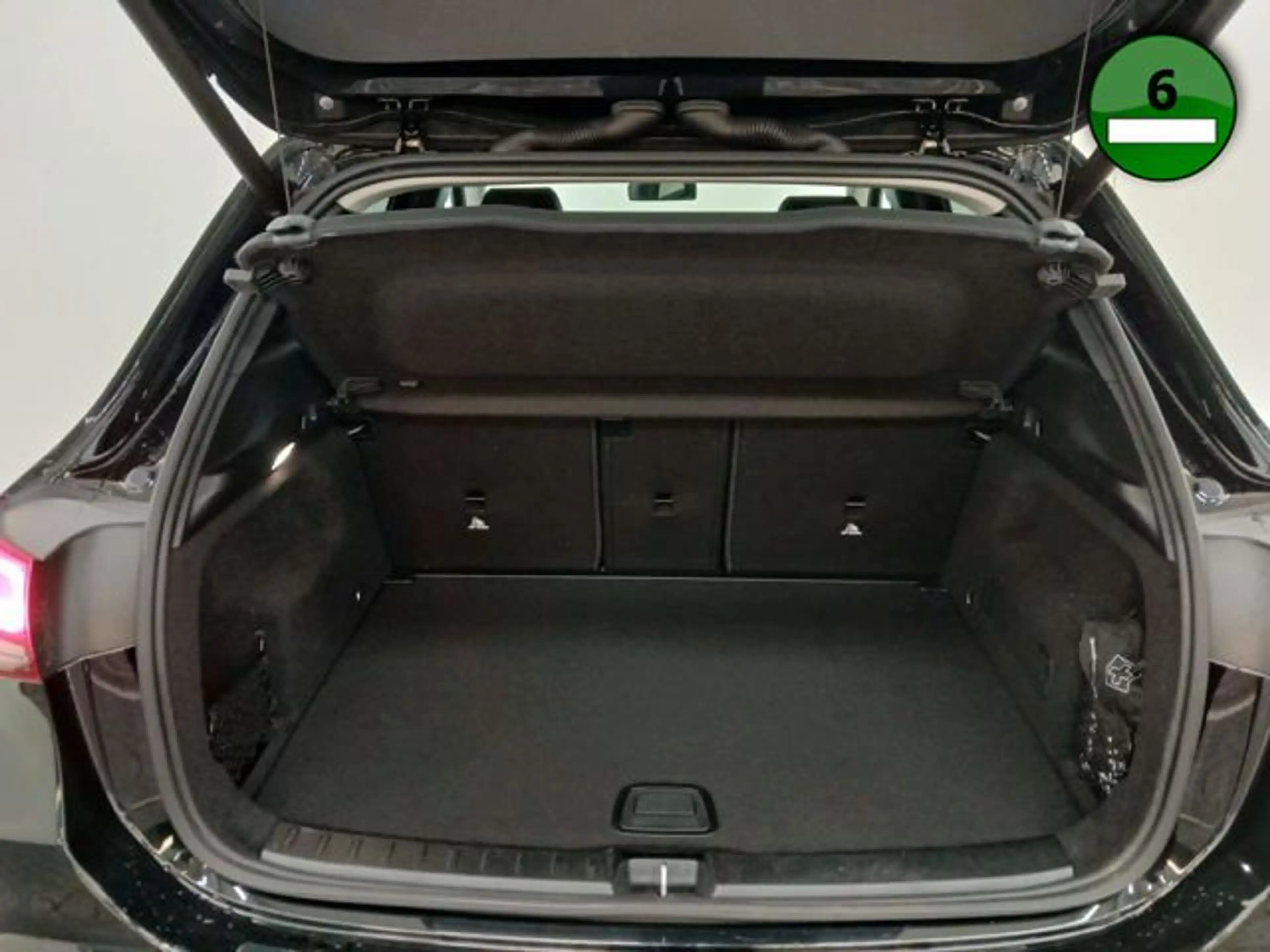 Mercedes-Benz GLA 200 7G-DCT "Progressive" AHK LED NAV RFK ALU — photo 8