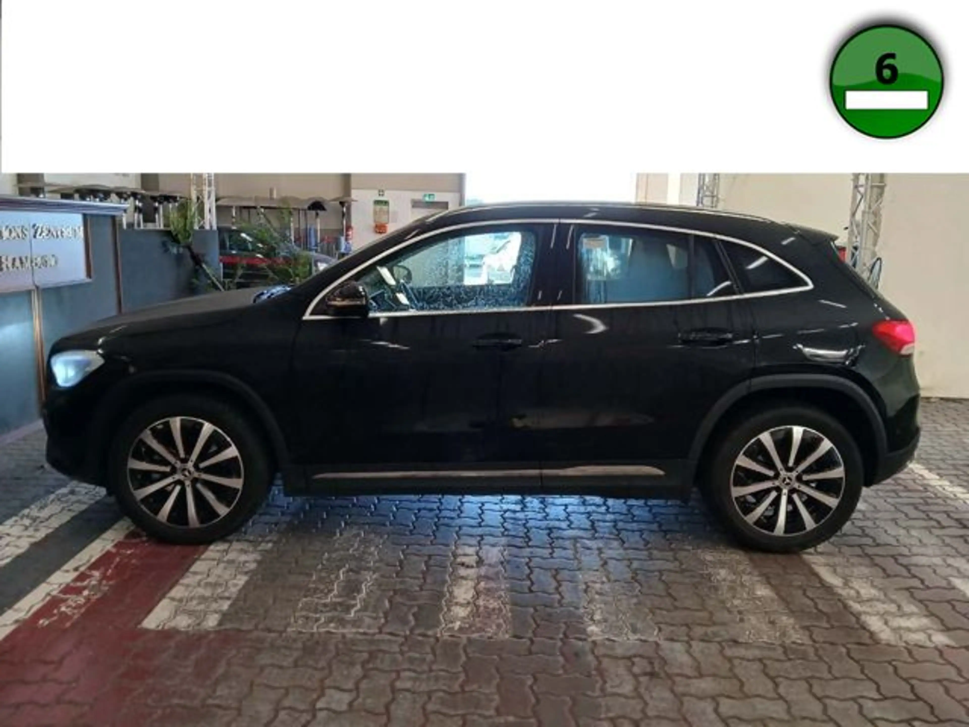 Mercedes-Benz GLA 200 7G-DCT "Progressive" AHK LED NAV RFK ALU — photo 2