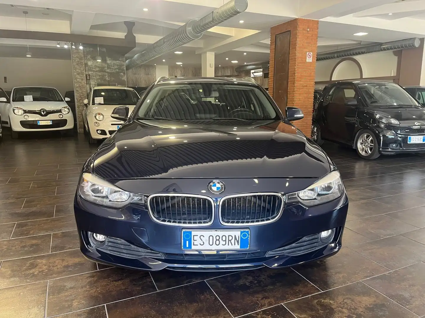 BMW 318 318d Touring Business auto Azul - 2
