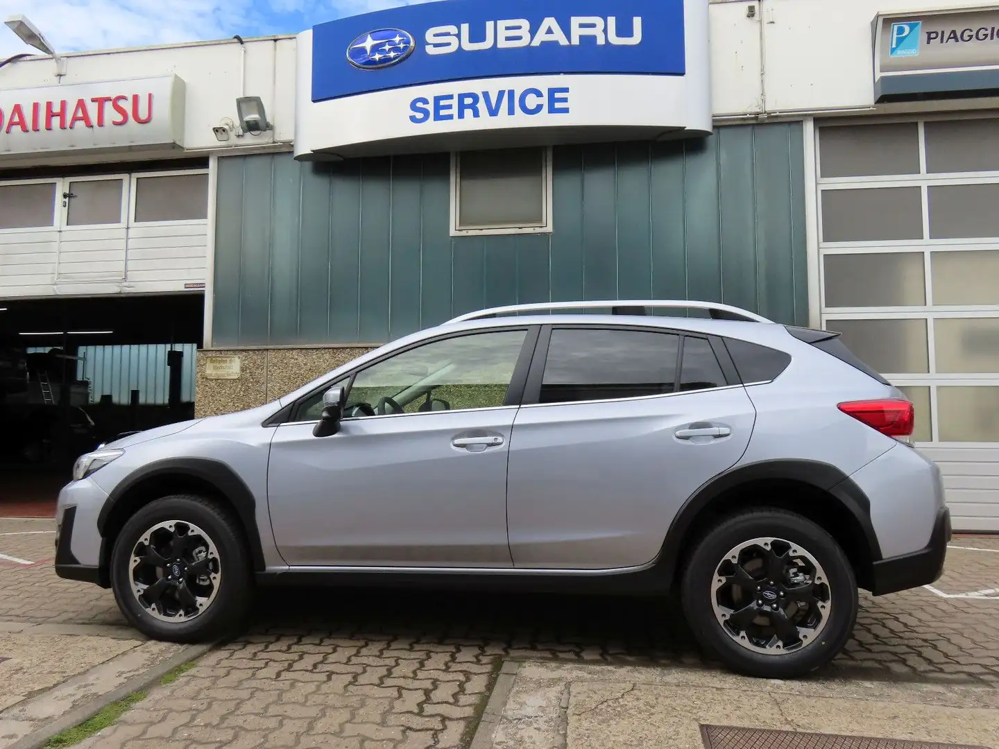 Subaru XV 1.6i Comfort Lineartronic 4WD silber Argent - 2