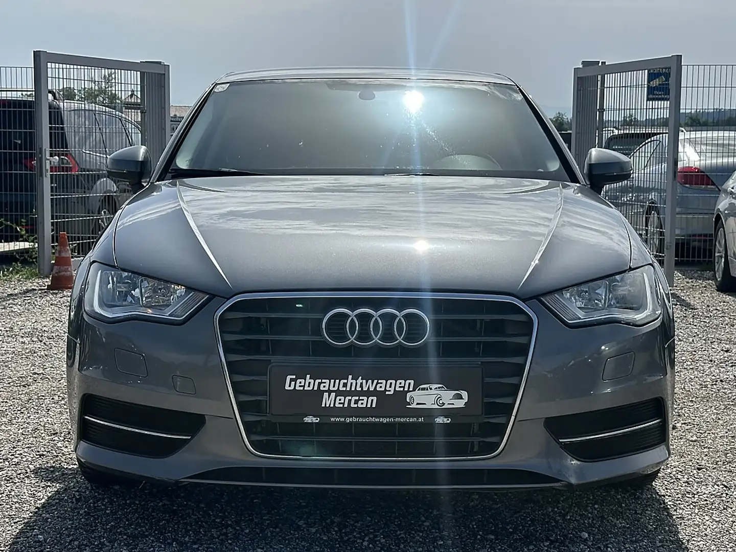 Audi A3 1.6 TDI Sportback Silber - 2