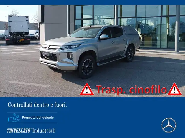 Mitsubishi L200 d.cab 2.3d intense 4wd 150cv auto