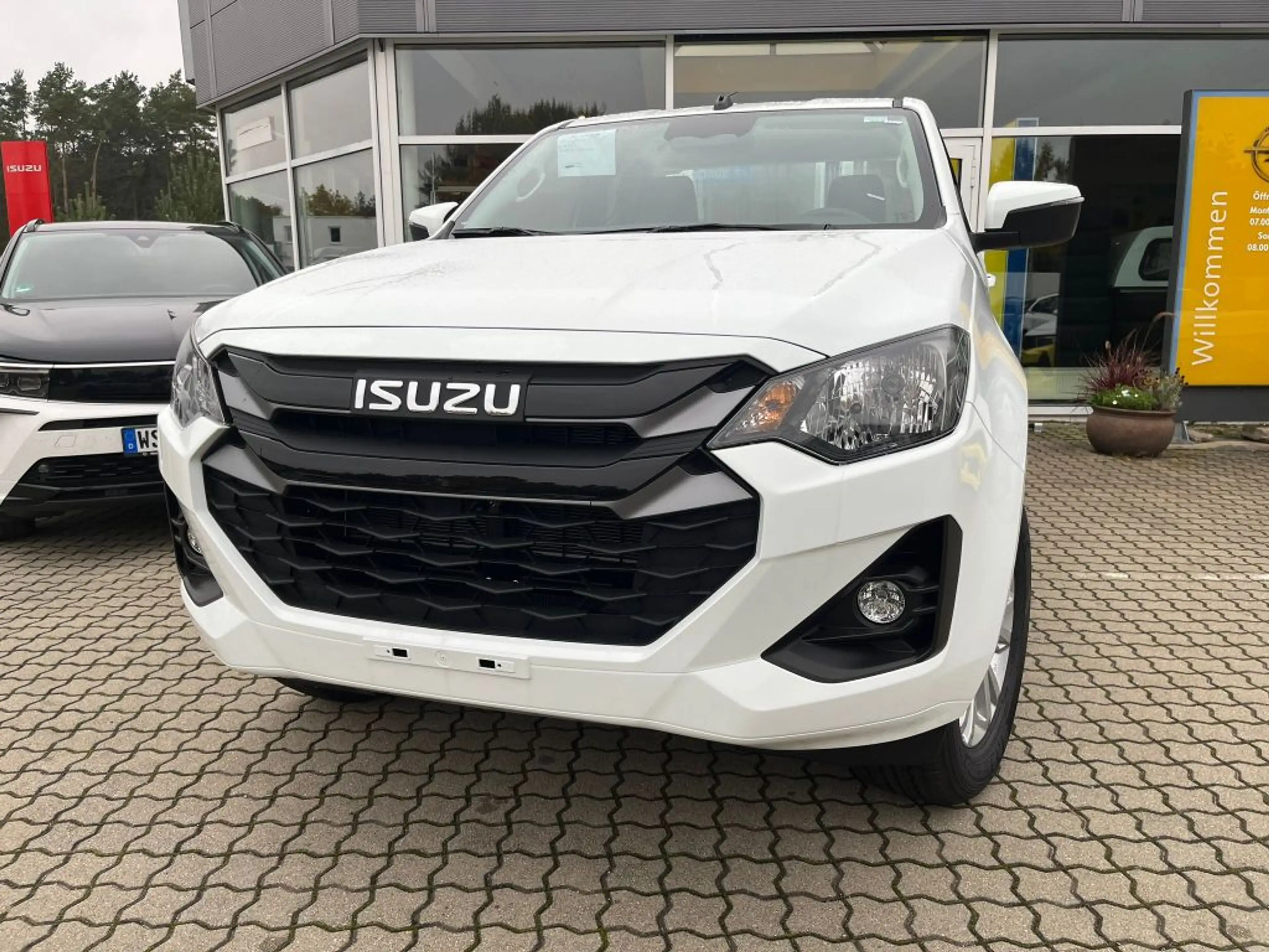 Isuzu D-Max Space Cab 4WD Autm. LS — photo 2