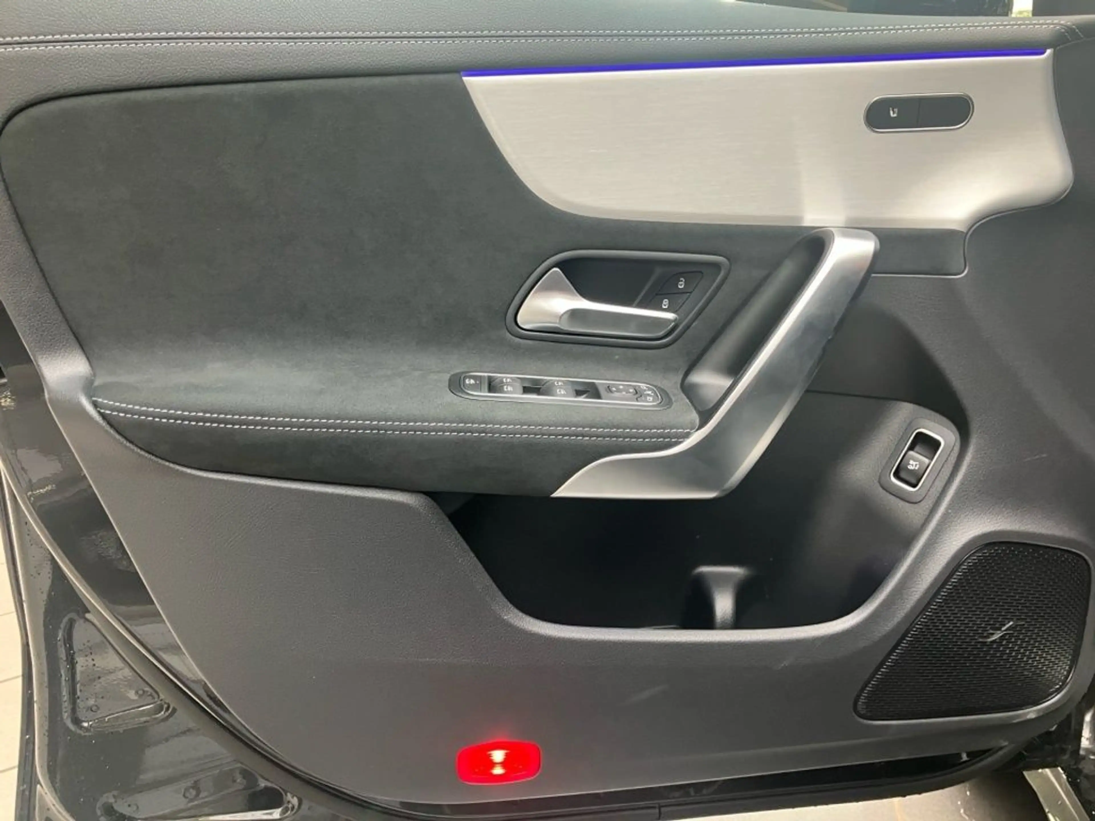 Mercedes-Benz CLA 220 CLA 220 d SB AMG+MBUX+Night+Ambiente+ILS+Mbeam — photo 6