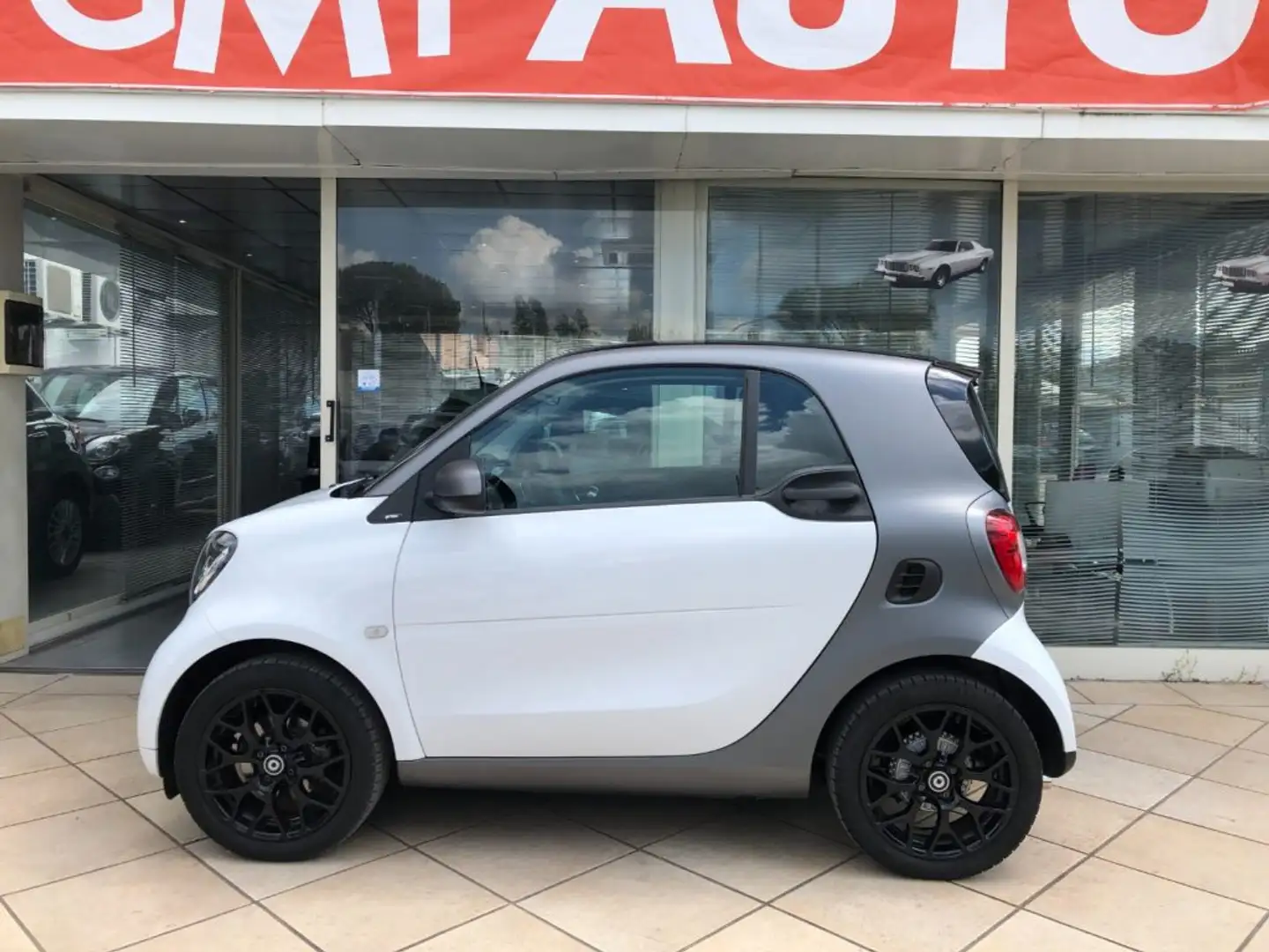 smart forTwo 0.9 90CV WHITE MATT TURBO PRIME SPORT PANORAMA LED Bianco - 2