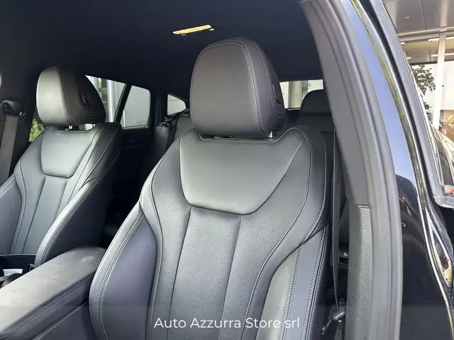 BMW X4 view 8