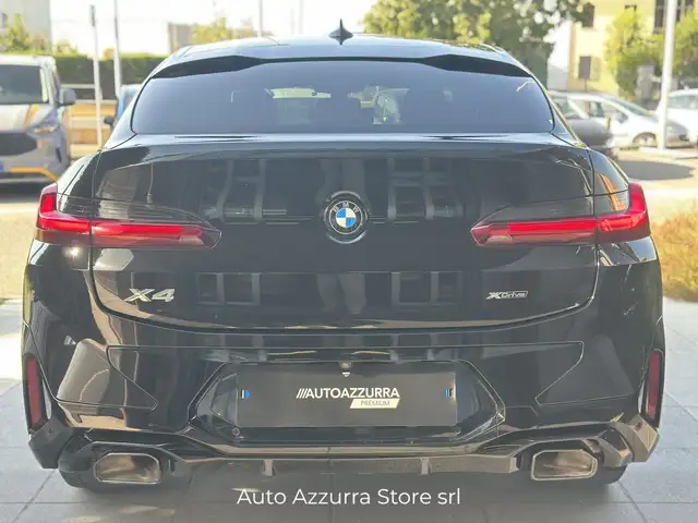 BMW X4 view 5